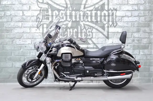 2017 Moto Guzzi California 1400 Touring in Street, Cruisers & Choppers in Calgary - Image 2