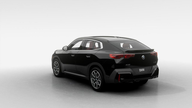 2025 BMW X2 xDrive28i Coupe | Saphir Noir Métallique | Veganza in Cars & Trucks in City of Montréal - Image 2