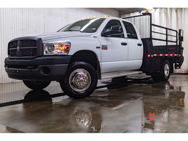 2008 Dodge Ram 3500 4x2 Crew Cab ST Dually Deck HEMI in Cars & Trucks in Red Deer - Image 4
