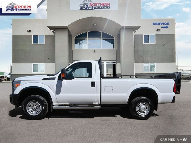 2013 Ford F-350 XL REGULAR CAB 4X4 LONG BOX TOMMY GATE in Cars & Trucks in Edmonton - Image 3