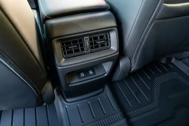 2026 Honda CR-V Hybrid Touring in Cars & Trucks in Edmonton - Image 21