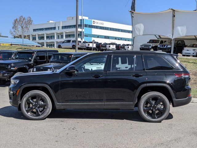 2025 Jeep Grand Cherokee Limited - Luxury Tech Group II - Black in Cars & Trucks in Calgary - Image 4