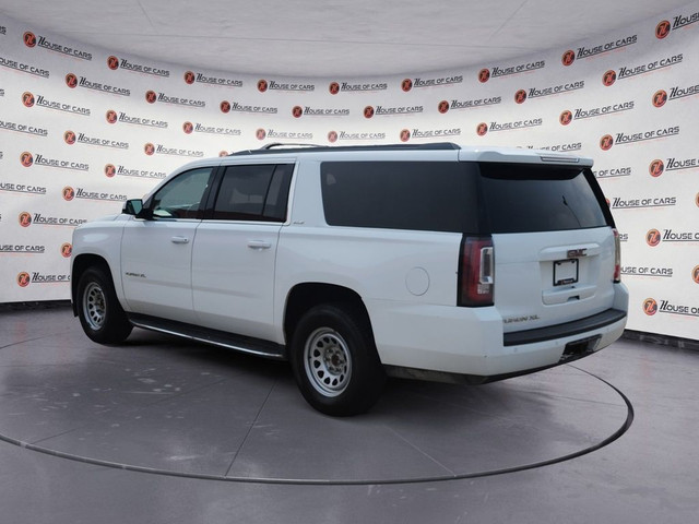 2017 GMC Yukon XL 4WD 4dr SLE in Cars & Trucks in Calgary - Image 4