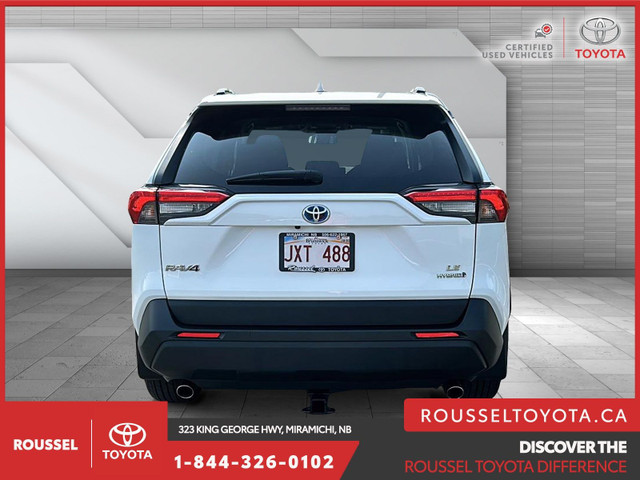 2021 Toyota RAV4 Hybrid LE in Cars & Trucks in Miramichi - Image 3