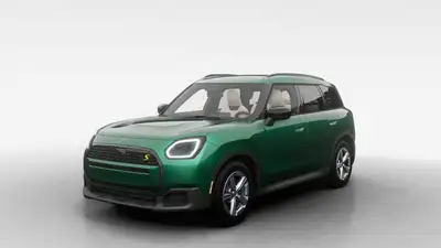 Le tout nouveau *MINI Countryman Cooper SE 2025* est aussi audacieux et aventurier que vous. Que vou...