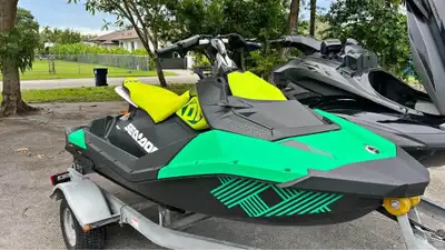 APPLY NOW: https://www.ridecollective.ca/get-pre-approved The 2020 SEA-DOO SPARK TRIXX is a nimble a...
