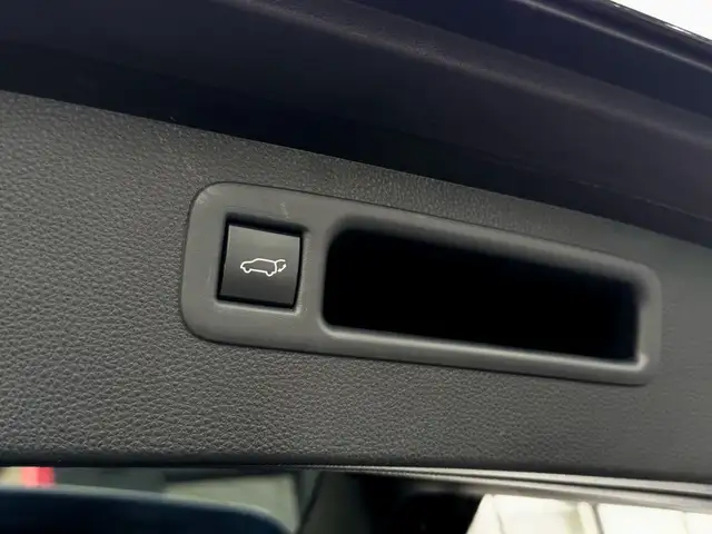 2020 Toyota Highlander XLE AWD|8 PASS|SUNROOF|LEATHER| in Cars & Trucks in City of Toronto - Image 36
