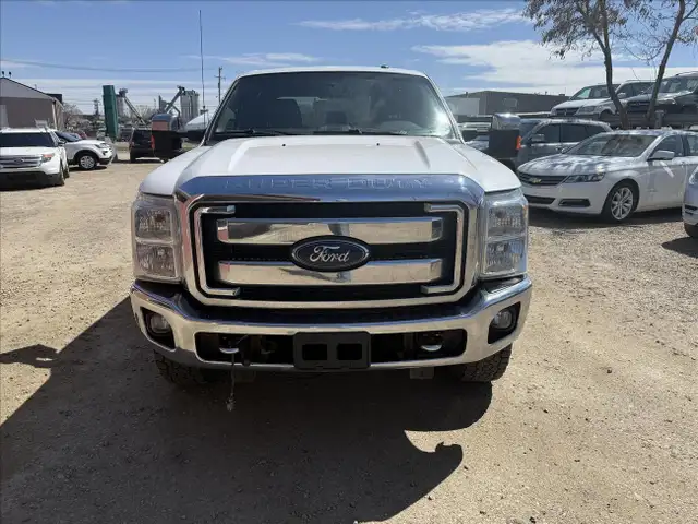 2015 Ford F-350 SD XLT Crew Cab 4WD in Cars & Trucks in Saskatoon - Image 3