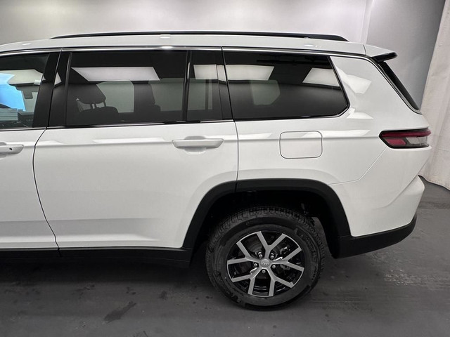 2025 Jeep Grand Cherokee L Limited - Sunroof in Cars & Trucks in Lethbridge - Image 3