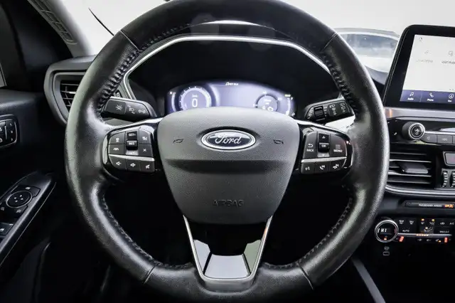 2021 Ford Escape Titanium Hybrid AWD • NAVIGATION • PREM. AUDIO in Cars & Trucks in Kingston - Image 18