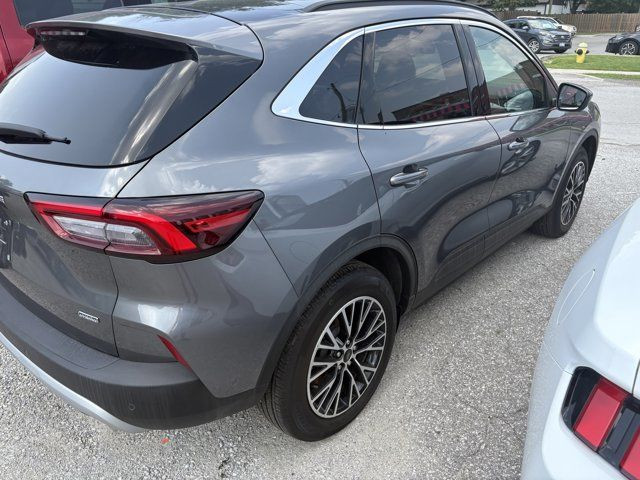 2024 Ford Escape PHEV | Leather | Panoramic Sunroof | Premium in Cars & Trucks in Guelph - Image 3