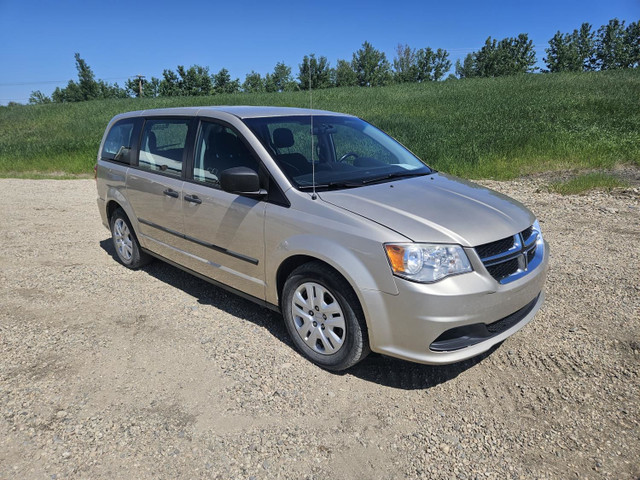 2013 Dodge Grande Caravan in Cars & Trucks in Edmonton - Image 2