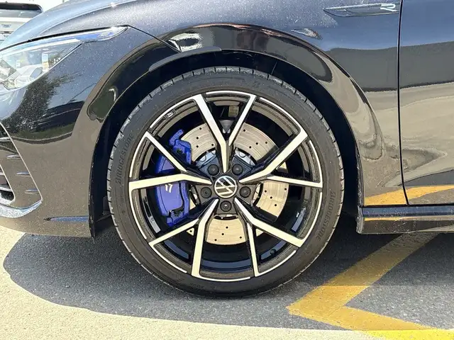 2024 Volkswagen Golf R BASE dans Autos et camions dans Ville d’Edmonton - Image 30