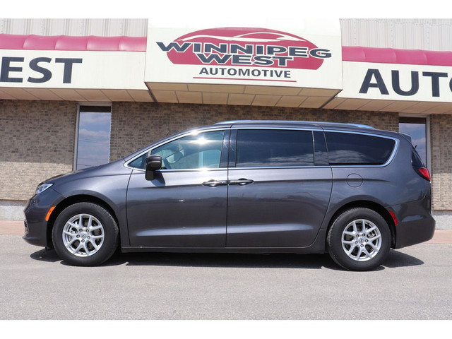 2021 Chrysler Pacifica TOURING LEATHER, LOADED, HTD SEATS, 7 PAS in Cars & Trucks in Winnipeg - Image 2