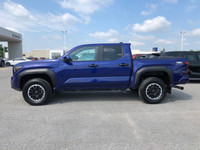 Engine: LIGHT/MEDIUM DUTY L/100Km City: 13.2 L/100Km Hwy: 10.3 Safety Equipment Electronic Stability... (image 6)