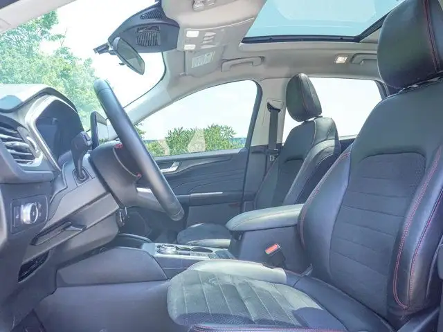 2022 Ford Escape SEL- Pano Roof - Heated Seats - AWD in Cars & Trucks in Barrie - Image 11