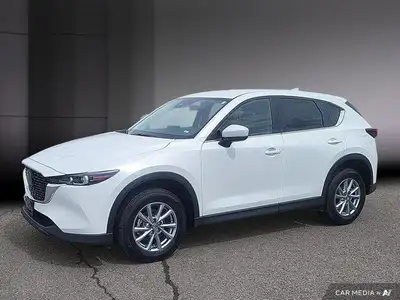 Le Mazda CX-5 GS 2025 poursuit la tradition d'élégance et de performance propre à la marque japonais...