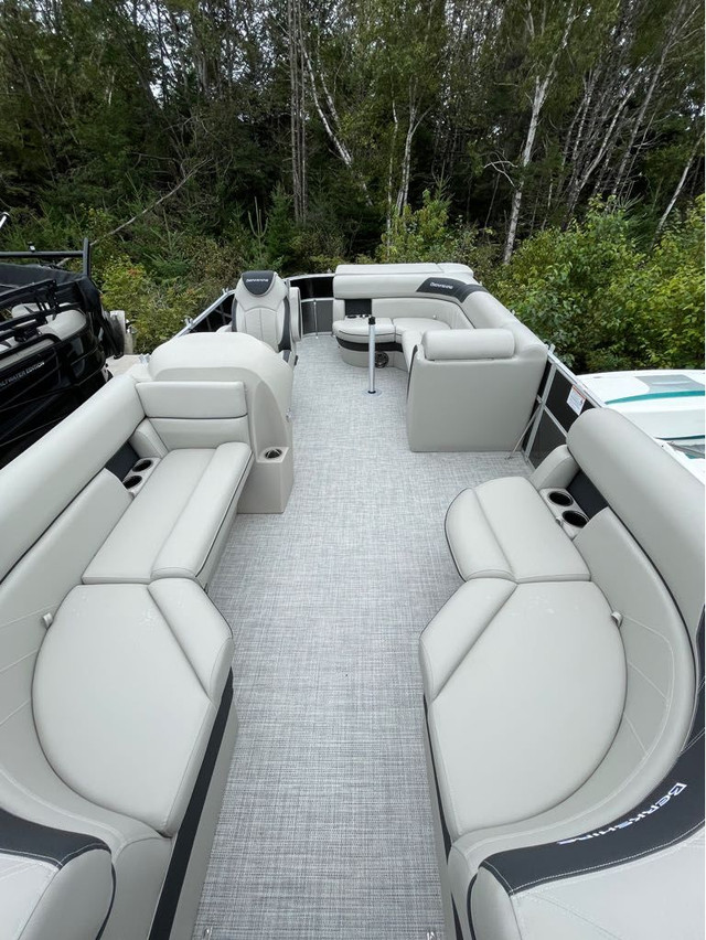 2023 Berkshire Pontoons 20 CL LE with Mercury 50 ELPT in Powerboats & Motorboats in City of Halifax - Image 3
