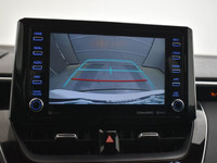 Just Arrived! 2021 Corolla SE! Equipped with a Backup Camera, Automatic Climate Control, Heated Seat... (image 6)