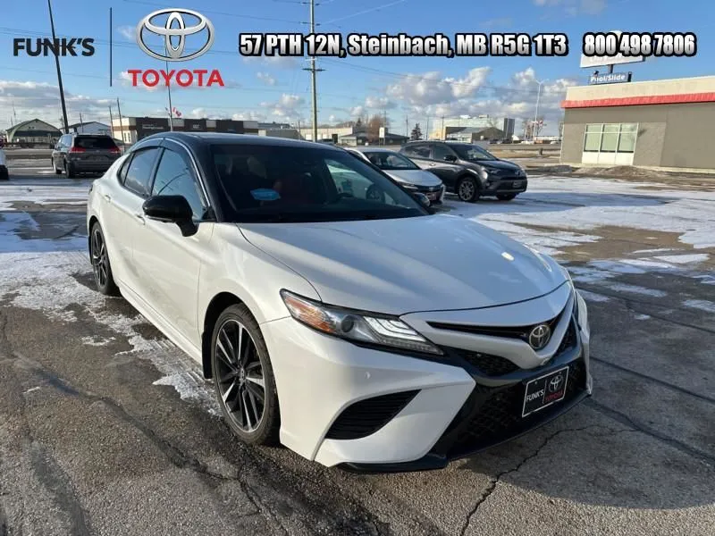2018 Toyota Camry XSE V6 - Sunroof - Leather Seats