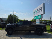 2024 Chevrolet Silverado 1500 LT Trail Boss with the 3.0L Duramax Diesel and only 11,000kms! Clean h... (image 7)