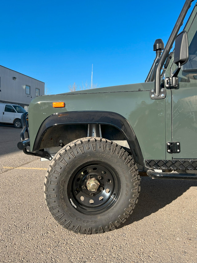 1998 Land Rover Defender 130 Purchase or Swap in Cars & Trucks in Calgary - Image 3