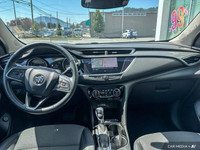 IIHS Top Safety Pick with specific headlights. Only 21,473 Miles! This Buick Encore GX delivers a Tu... (image 9)