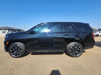DURAMAX DIESEL | HEATED LEATHER FRONT BUCKET SEATS | HEATED REAR SEATS | HEATED STEERING WHEEL | PAN... (image 3)