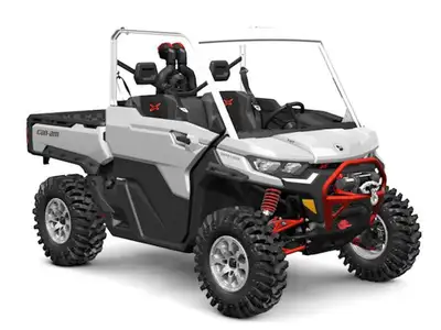 2025 Can-Am Defender X mr with Half-Doors HD10 Hyper Silver & Legion Red $2,500 or (0.99% /36mo or 1...
