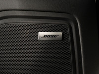 Le Centre Porsche Québec vous propose ce Porsche Macan 2024, un VUS compact qui allie sportivité et... (image 5)