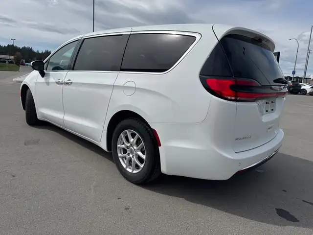 2023 Chrysler Pacifica Touring L Touring L (Leather, Power Doors62929808583041122