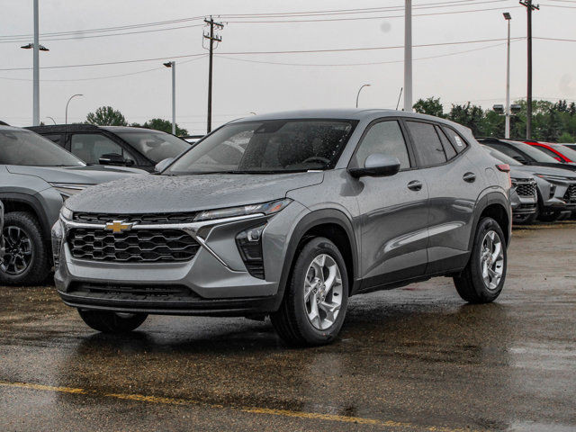 2025 Chevrolet Trax LS in Cars & Trucks in Edmonton - Image 4
