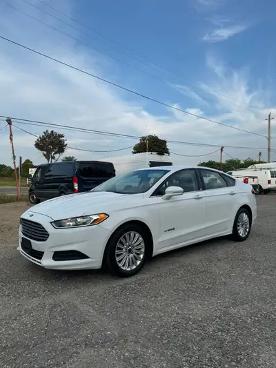 2013 FORD FUSION HYBRID SE with 4 Cylinder Engine 2.0L, auto ac, bluetooth, power window, power lock...