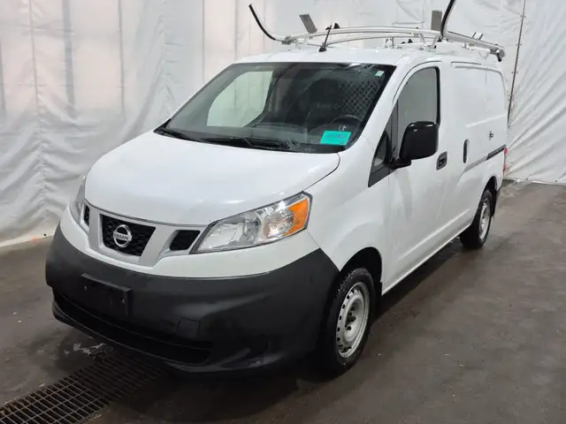 2019 Nissan NV200 S 4dr Compact Cargo Van CVT in Cars & Trucks in Mississauga / Peel Region - Image 2