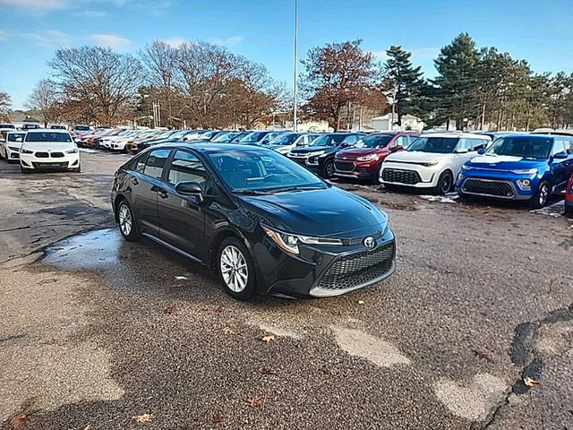 2021 Toyota Corolla LE CLEAN CARFAX!! Priced To Move, Amazing... in Cars & Trucks in Annapolis Valley - Image 3