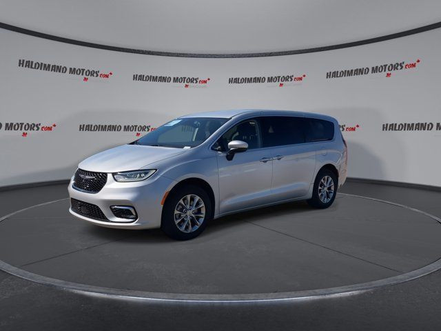 2023 Chrysler Pacifica Touring L in Cars & Trucks in Hamilton - Image 4