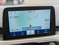 ESCAPE HYBRID! AWD, GPS/NAVIGATION, HEATED SEATS, BACKUP CAMERA, APPLE CARPLAY/ANDROID AUTO, POWER W... (image 3)