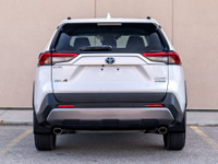 CARGET AUTOMOTIVE is thrilled to offer this 2019 Toyota RAV4 Hybrid Limited, a fuel-efficient, all-w... (image 7)