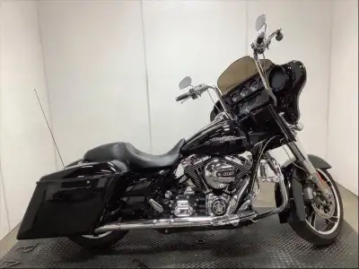 2015 Harley-Davidson FLXHI Street Glide, 1690cc, 103 cubic inch V-Twin, 2 cylinder, manual, belt dri...