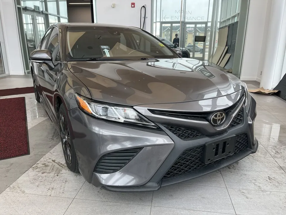 2018 Toyota Camry SE