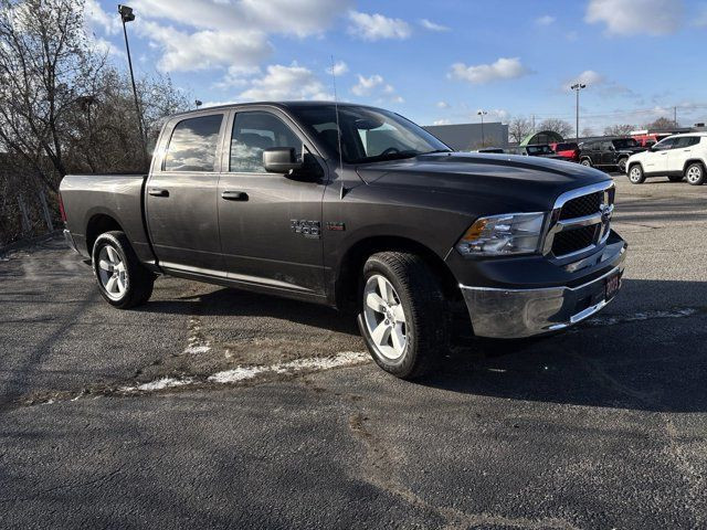 2023 Ram 1500 Classic SLT**CREW**HEMI**4X4**5.0 SCREEN**BACK UP in Cars & Trucks in Mississauga / Peel Region - Image 3