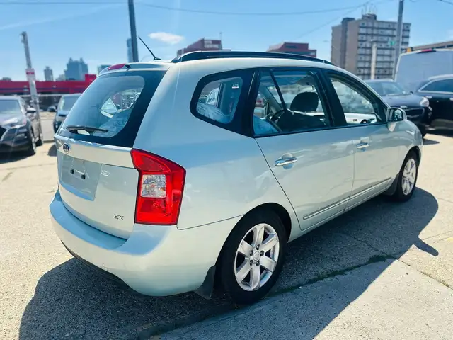 2008 KIA Rondo LX in Cars & Trucks in Edmonton - Image 6