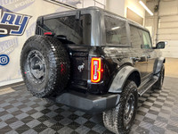 Welcome to the BRAND NEW 2025 FORD BRONCO OUTER BANKS , powered by a 2.7L V6 ECOBOOST ENGINE that's... (image 8)