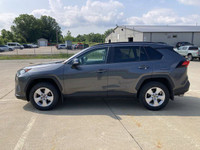 Engine: Gas 4cyl 2.5L L/100Km City: 8.5 L/100Km Hwy: 6.8 Safety Equipment Electronic Stability Contr... (image 9)