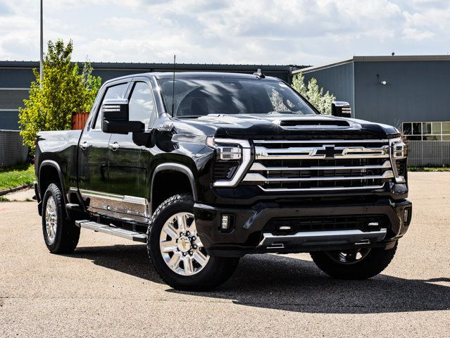 2025 Chevrolet Silverado 3500HD High Country in Cars & Trucks in Strathcona County - Image 2