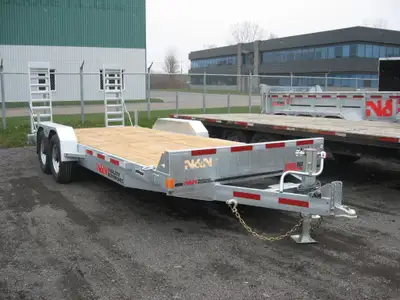 Remorque pour équipement 82 X 20 pieds ( 18+2) 2 essieux 5200 lbs ou 7000 lbs chacune PNBV 4481 KG (...