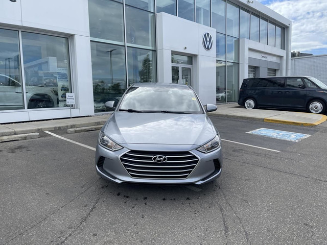 2017 Hyundai Elantra 4dr Sdn Auto LE for sale in Cars & Trucks in Calgary - Image 3