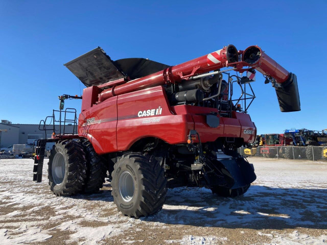2020 Case IH 8250 RWA  in Farming Equipment in Regina - Image 2