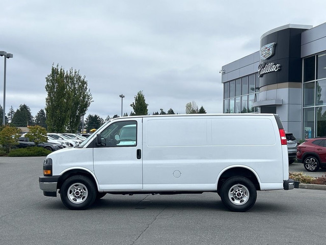 2022 GMC Savana Cargo Van with Bulkhead, only 19,300K's, Power G in Cars & Trucks in Nanaimo - Image 2