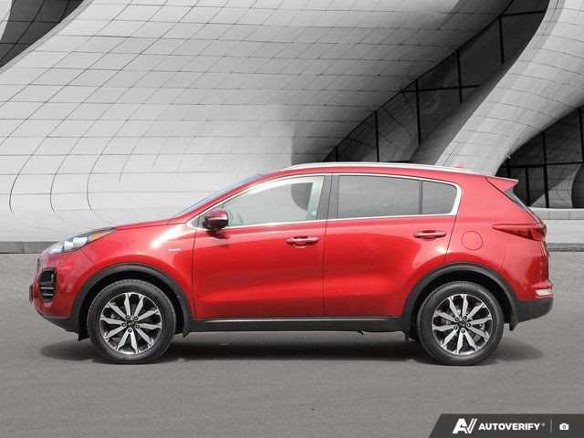 2020 Kia Sportage LX | Heated Seats | Apple CarPlay | Keyless in Cars & Trucks in London - Image 2